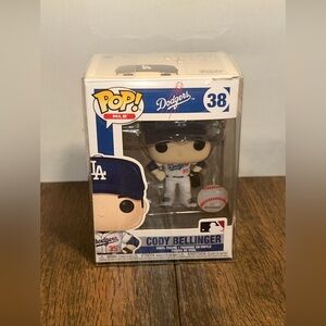 Pop! MLB Dodgers Cody Bellinger White Jersey Vinyl Figure w/Protector Case 2020